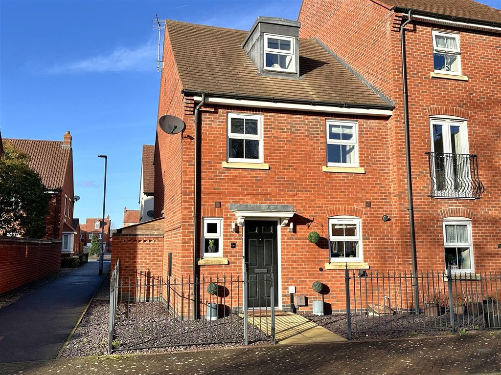 Property photo 1 of 22 Front Aspect 860