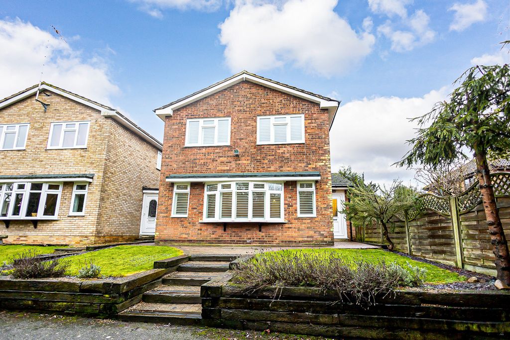 Property photo 2 of 31