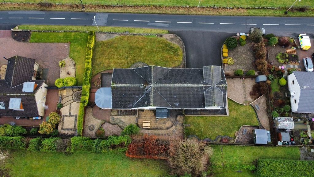 Property photo 2 of 42