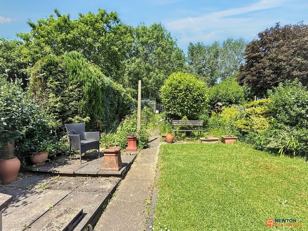Property photo 3 of 23
