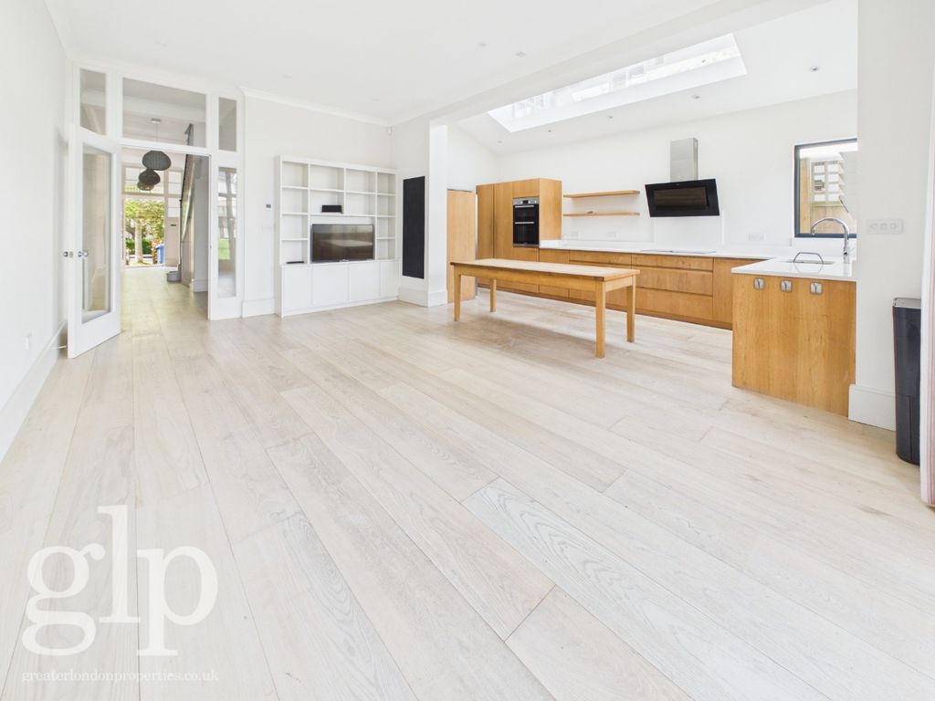 Property photo 2 of 55 5061194