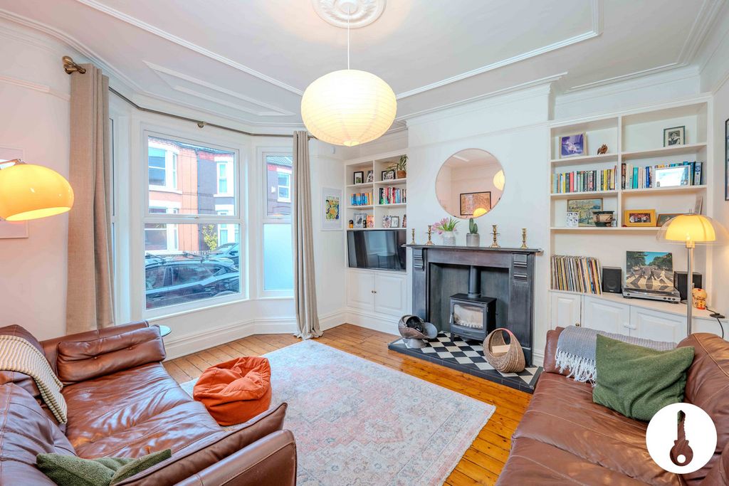 Property photo 2 of 39