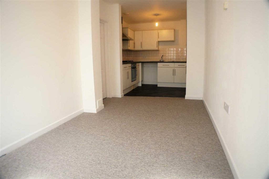 Property photo 3 of 5 Lounge/Kitchen