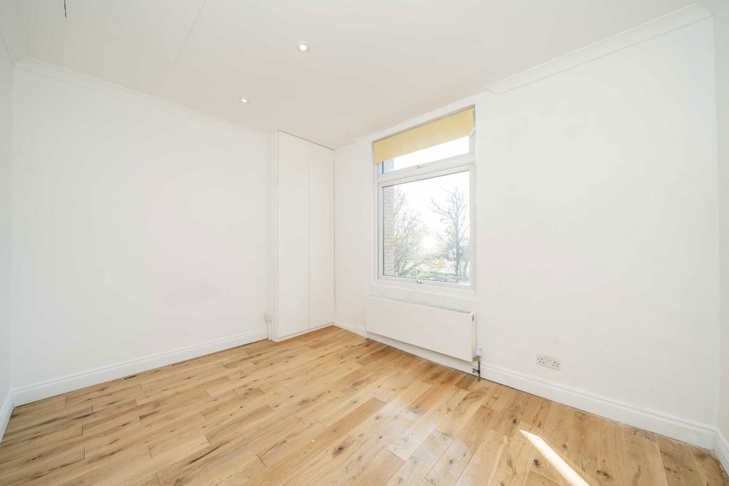 Property photo 3 of 3