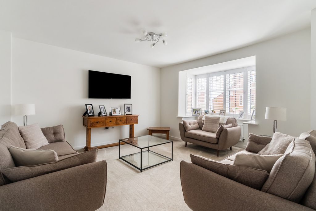 Property photo 2 of 24