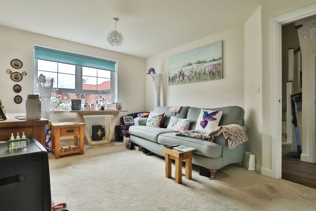 Property photo 3 of 15 4496706