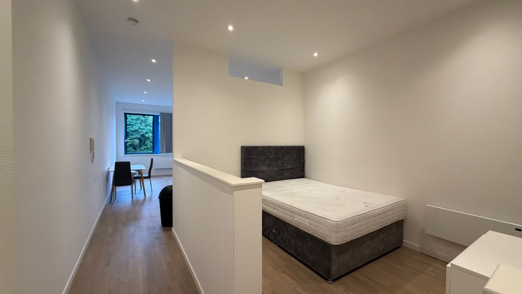 Property photo 3 of 13 Bedroom