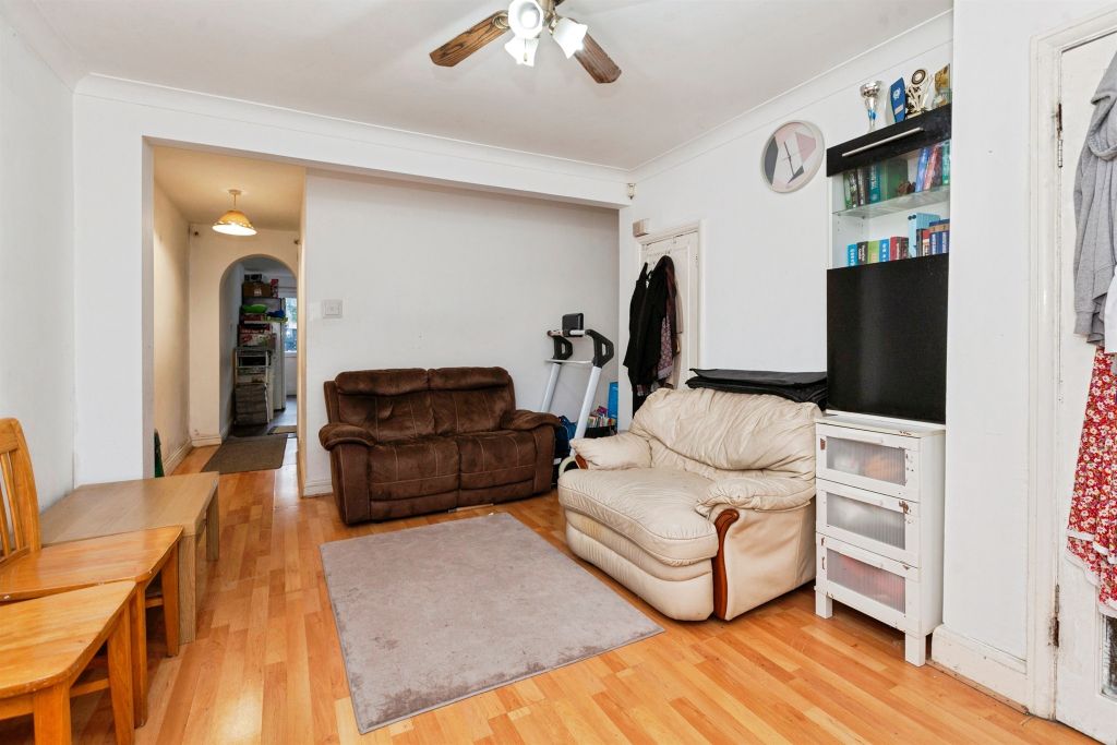 Property photo 3 of 15