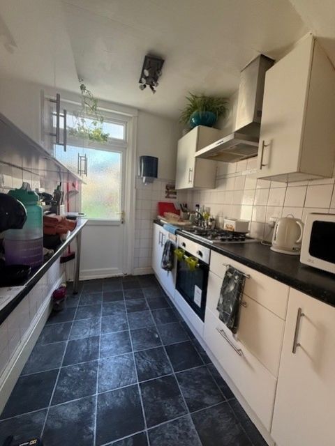 Property photo 3 of 6 2