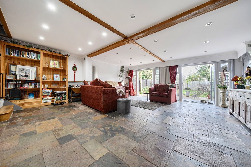 Property photo 3 of 22