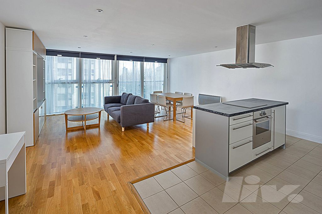 Property photo 1 of 15 Photo 12