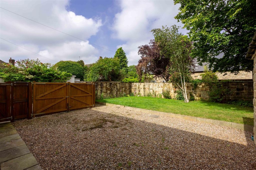 Property photo 3 of 19 00019.Jpg
