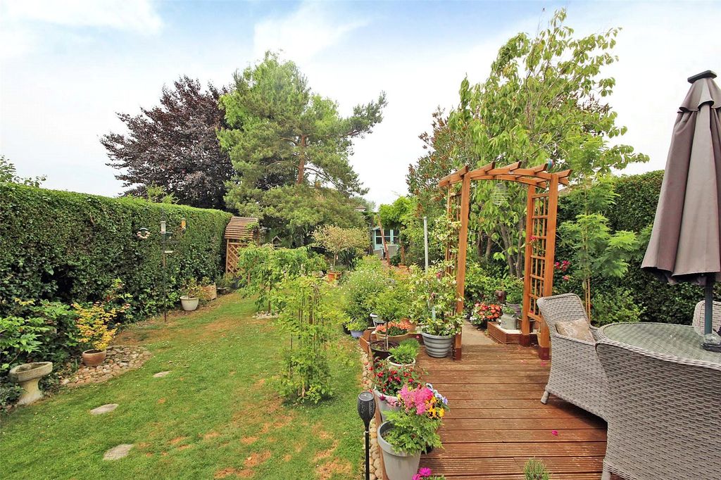 Property photo 2 of 17 Picture No. 28