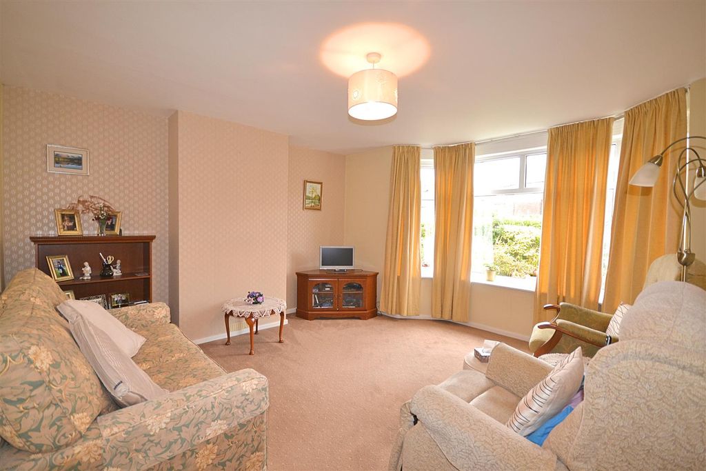 Property photo 2 of 12 1 (4).Png