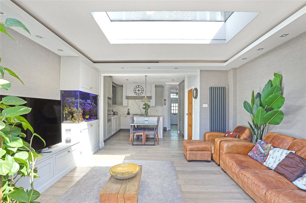 Property photo 3 of 23 Picture No. 20