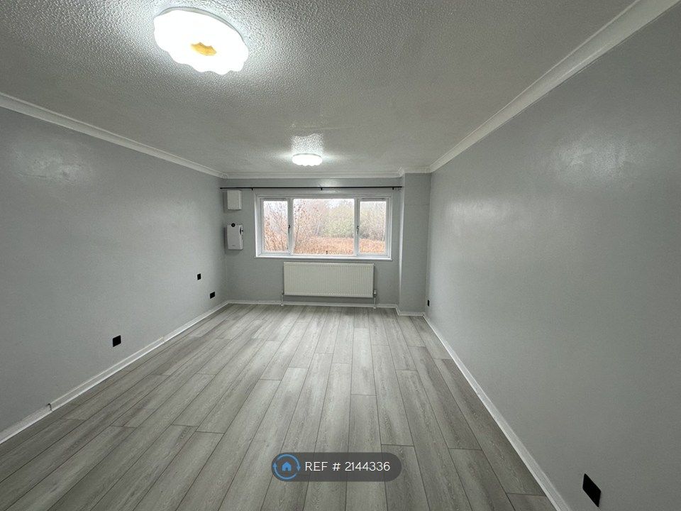 Property photo 2 of 13 Lounge