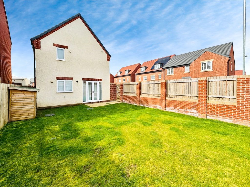 Property photo 3 of 14 Garden