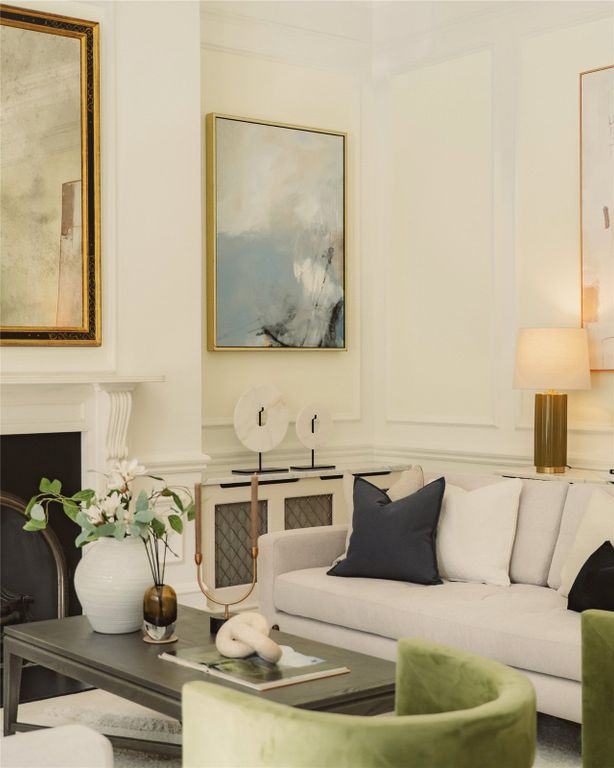 Property photo 3 of 16 Reception