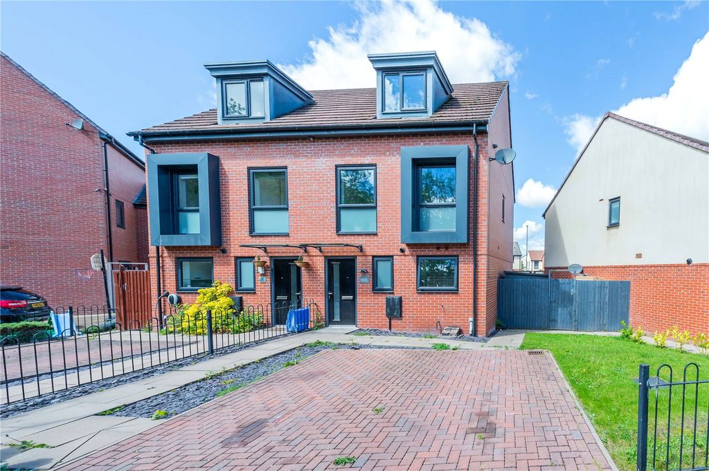 Property photo 1 of 33 Picture No. 01