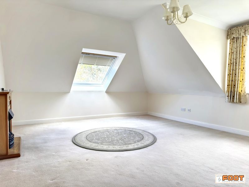 Property photo 2 of 13 Photo 14