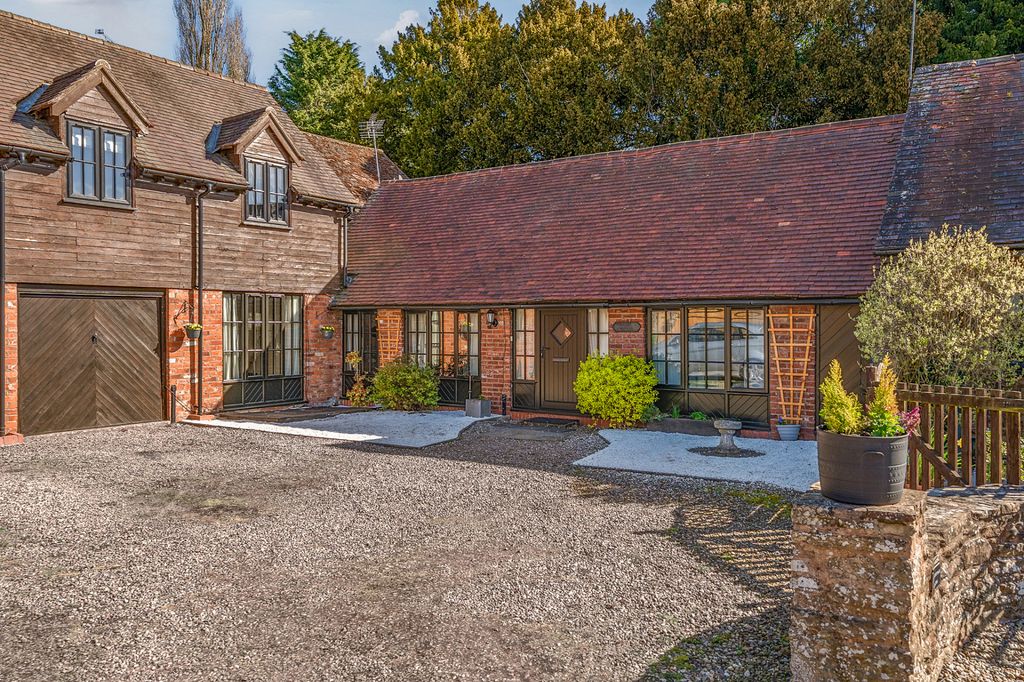 Property photo 1 of 17