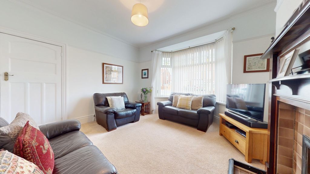 Property photo 3 of 25 4062318