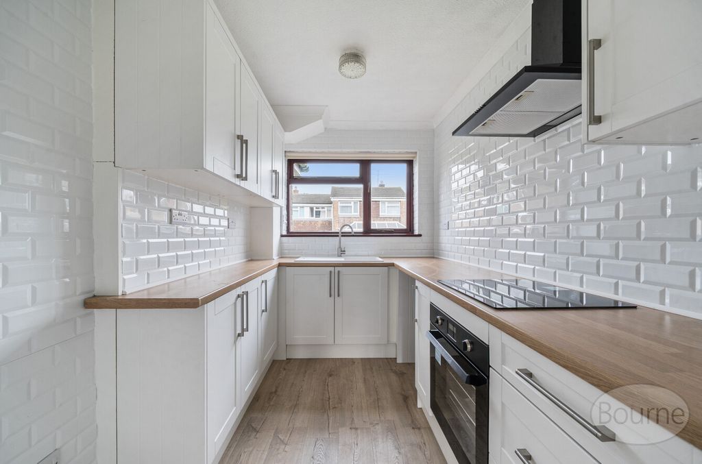 Property photo 3 of 12 18357Dd5-577B-43B...