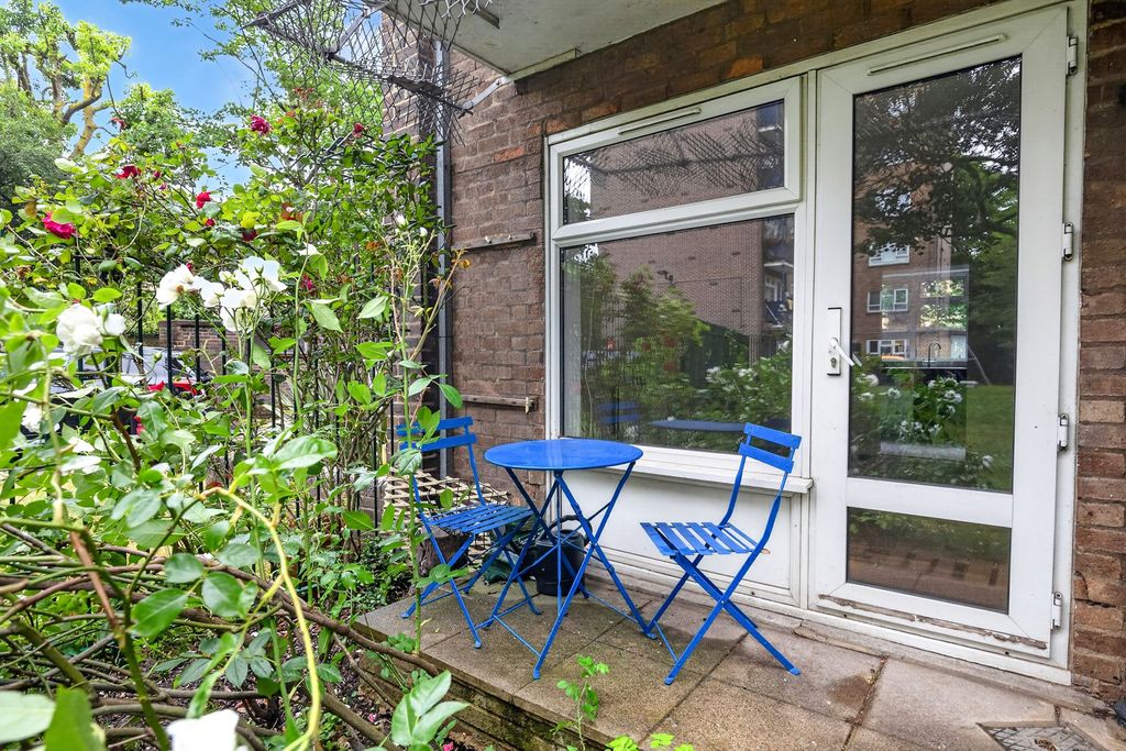 Property photo 2 of 18