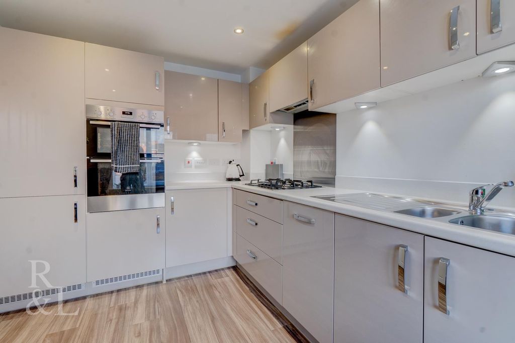 Property photo 2 of 22 Batched  (8).Jpg