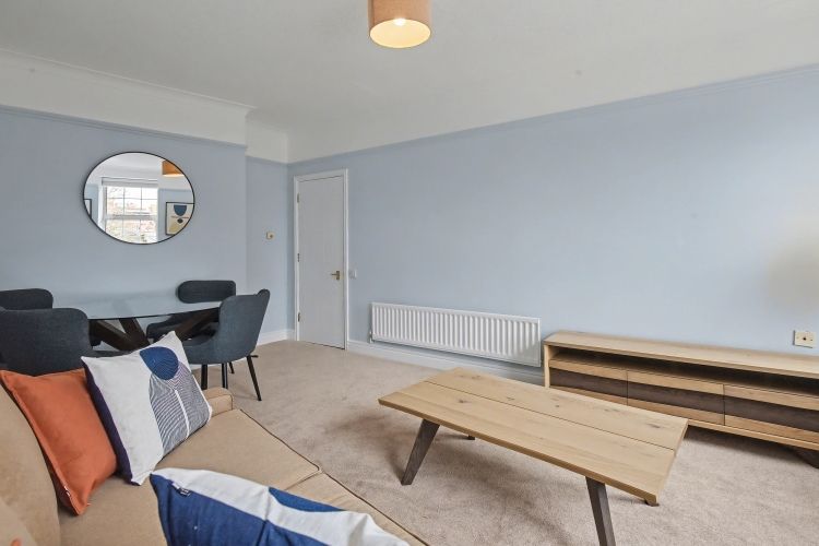 Property photo 2 of 8 323555