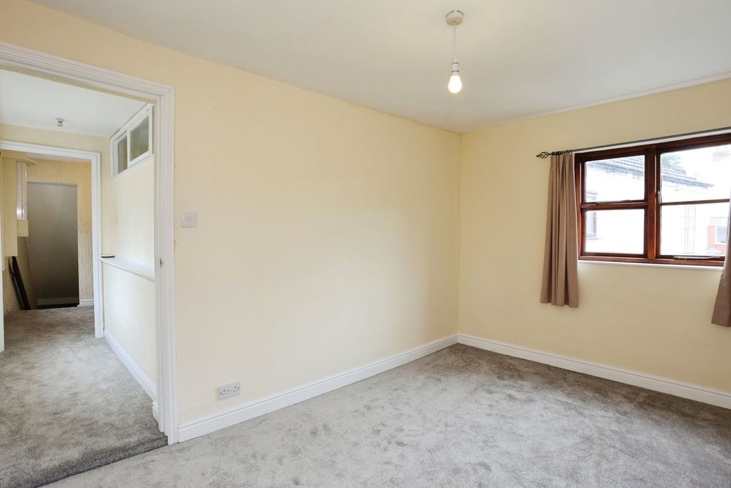 Property photo 3 of 17 Photo