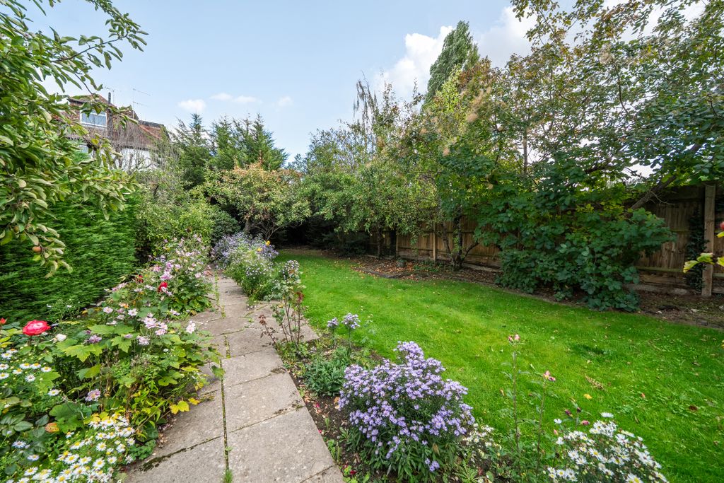 Property photo 2 of 21