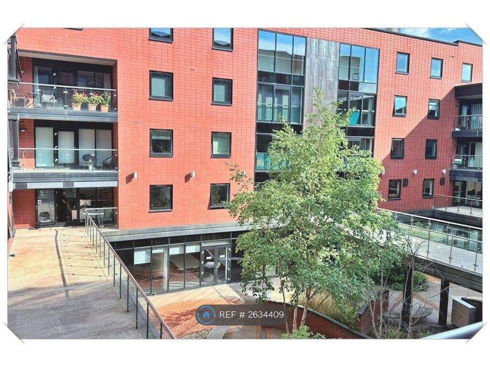 Property photo 2 of 19 Communal Garden Area