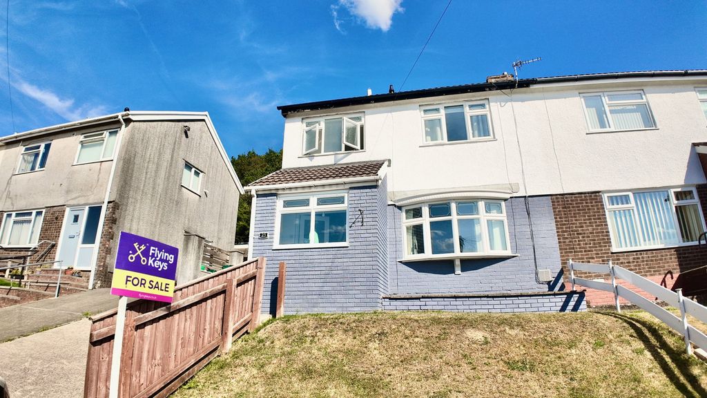 Property photo 2 of 30