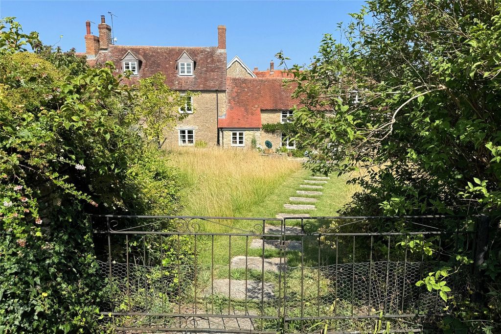 Property photo 3 of 27 Picture No. 48