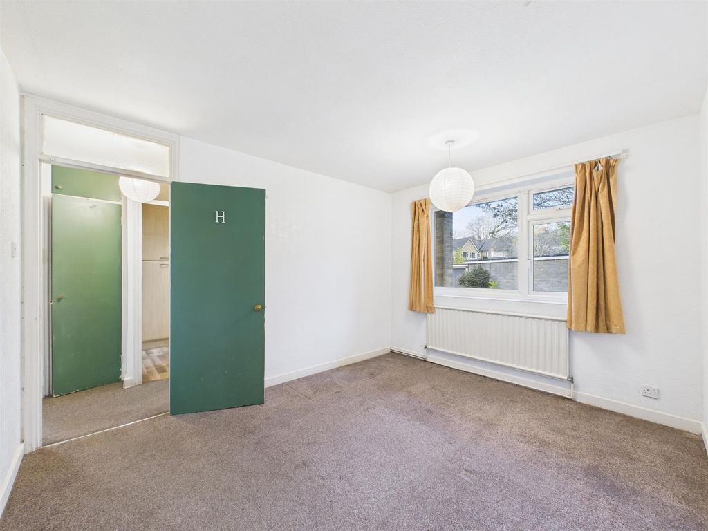 Property photo 3 of 15 Cam02885G0-Pr0510-Still009.Jpg