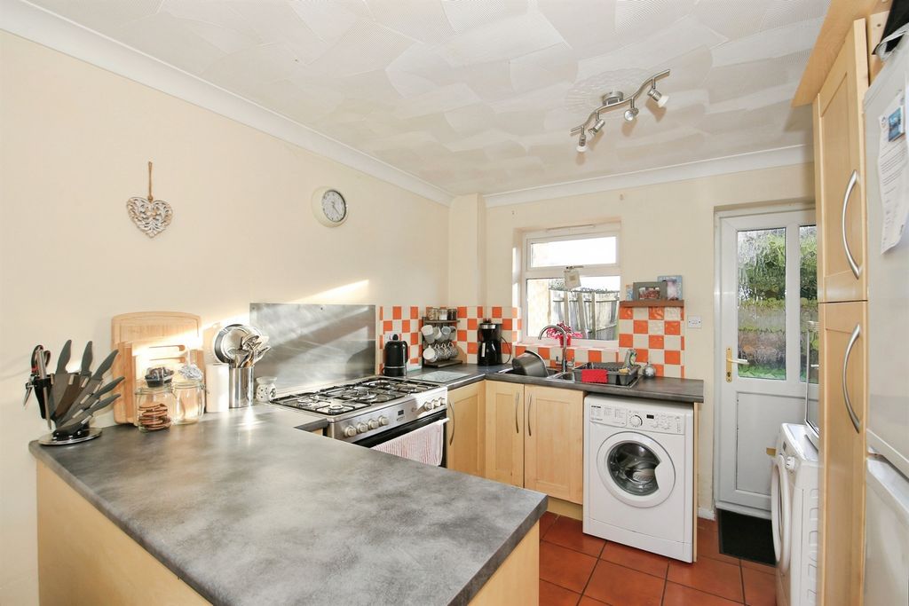 Property photo 2 of 17