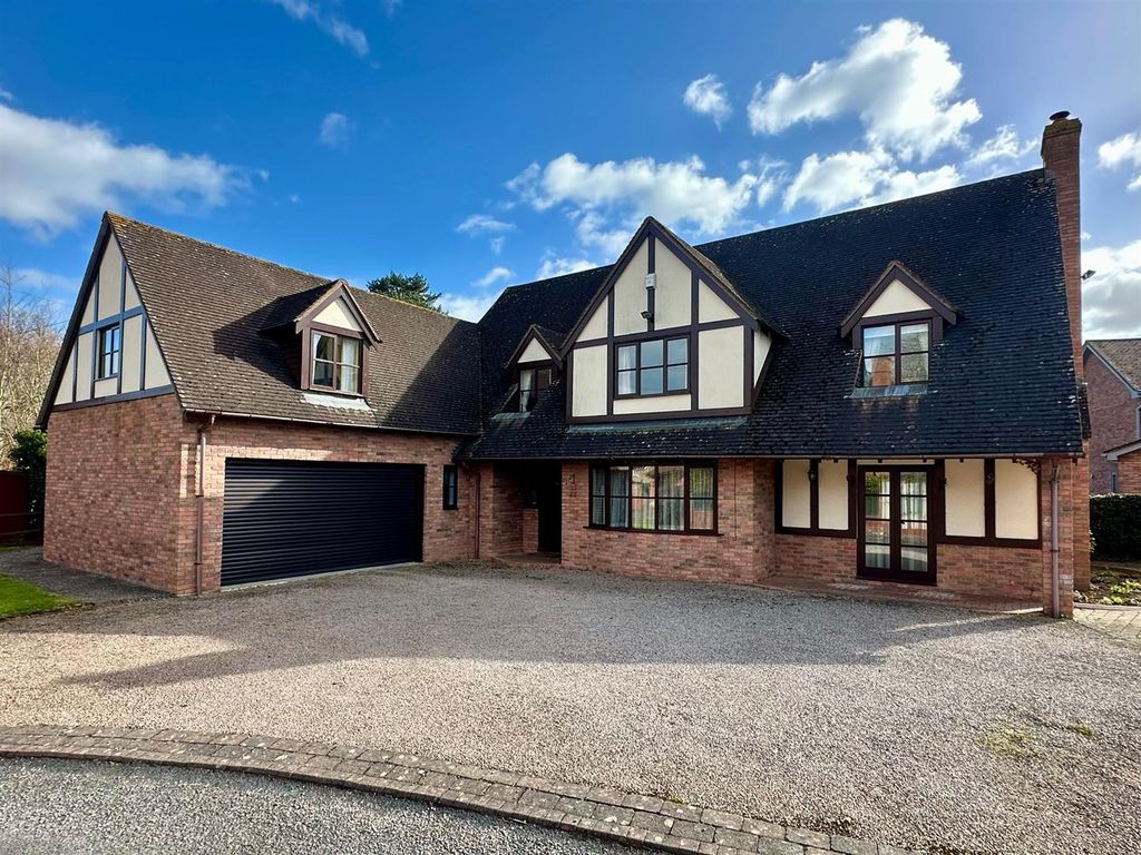 Property photo 1 of 28