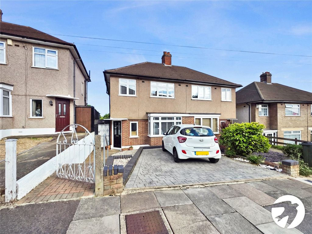 Property photo 1 of 15 External