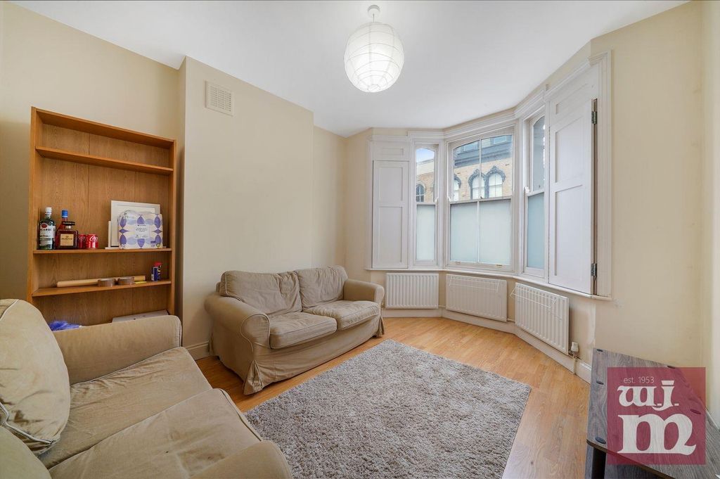 Property photo 2 of 11 Living Room