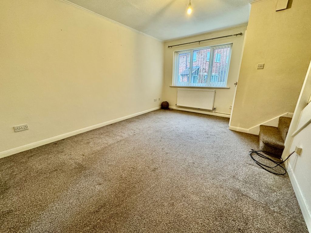 Property photo 3 of 21 Image