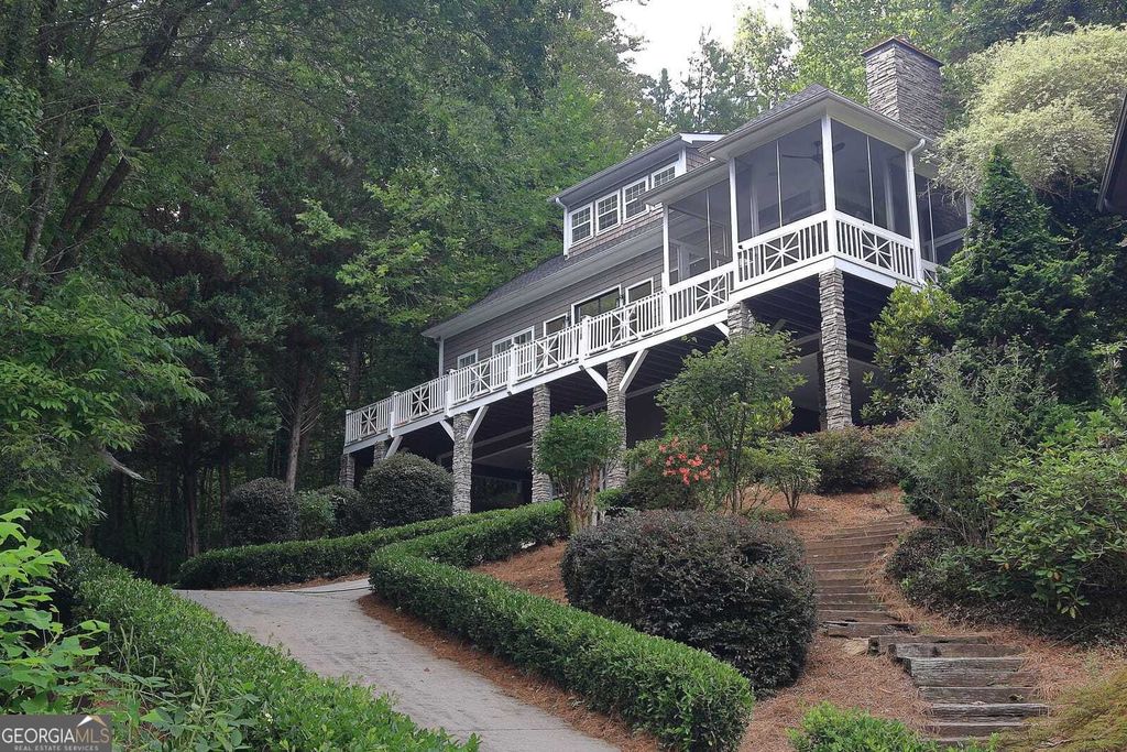 Property photo 1 of 28