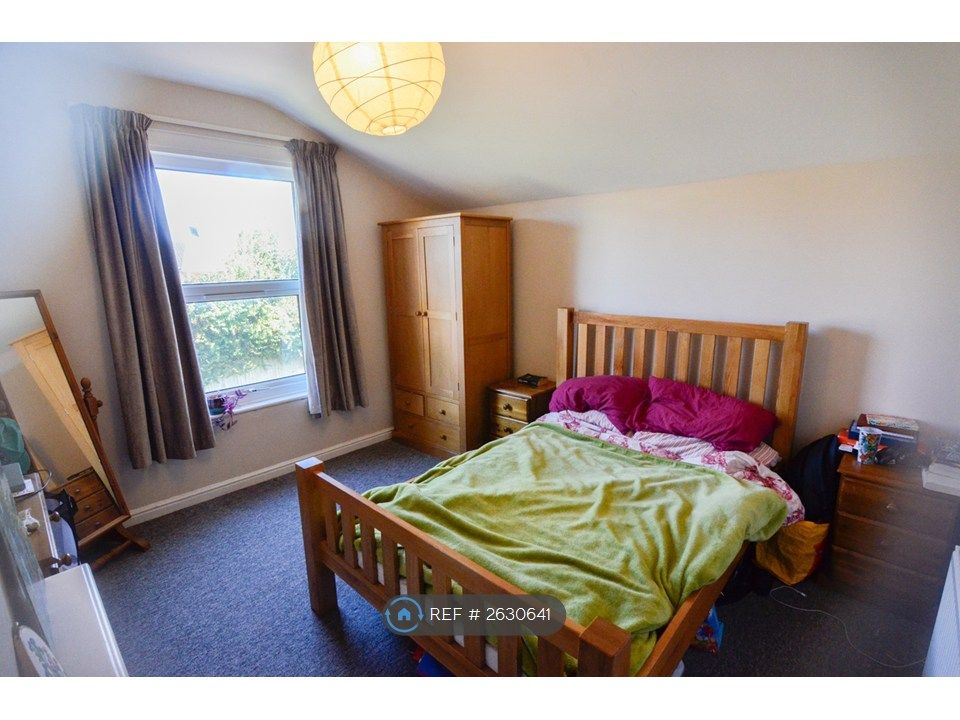 Property photo 3 of 14