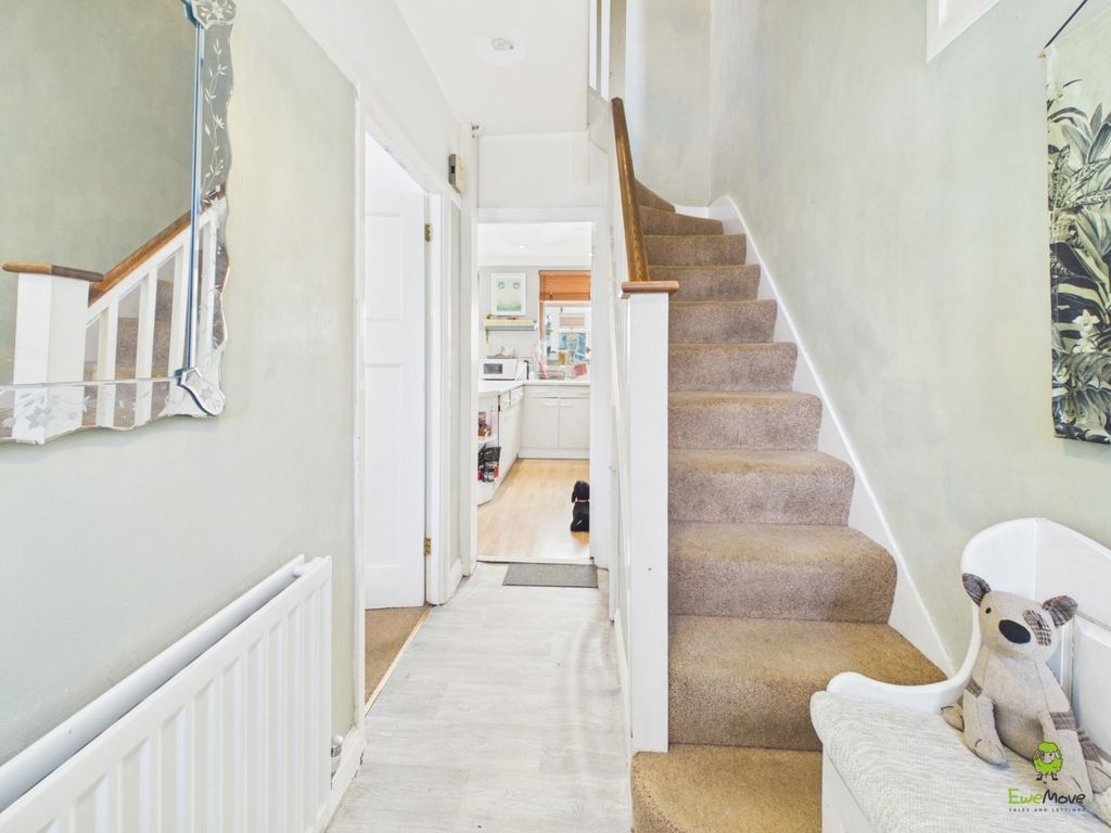 Property photo 2 of 13 Presented By Clinton At Ewemove Bexleyheath And Da