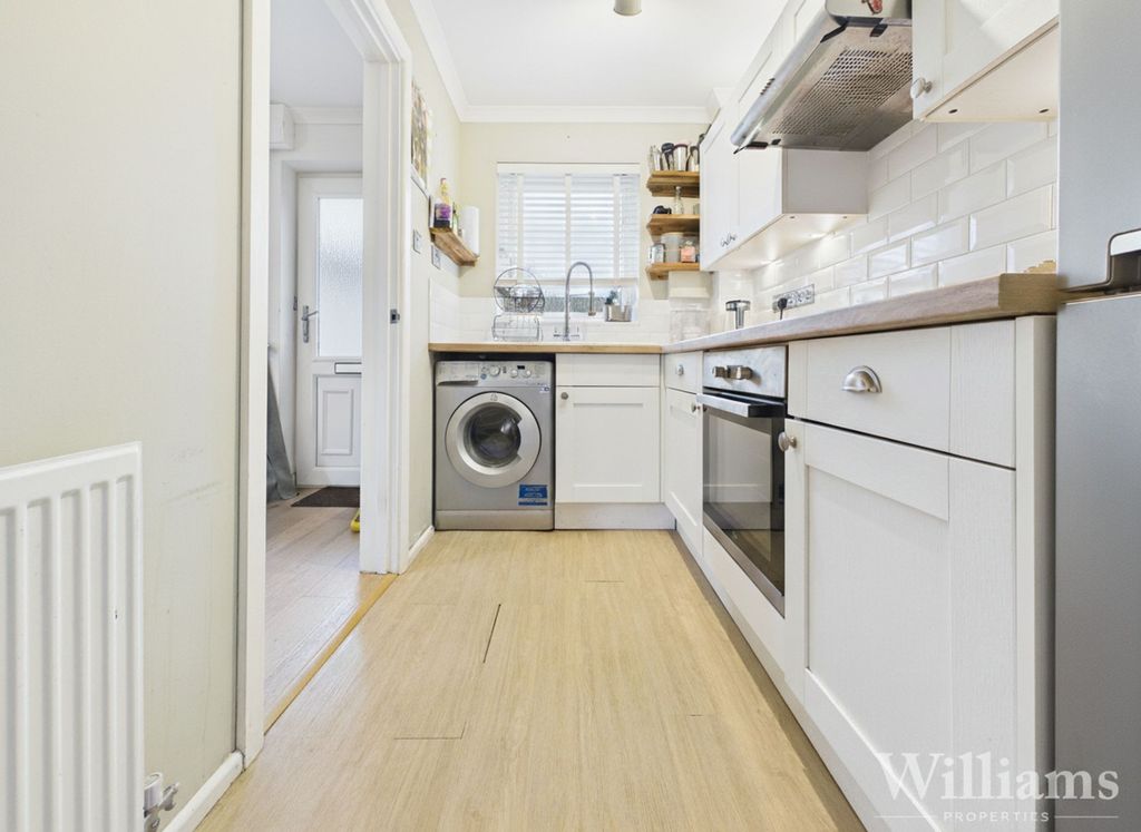 Property photo 3 of 7