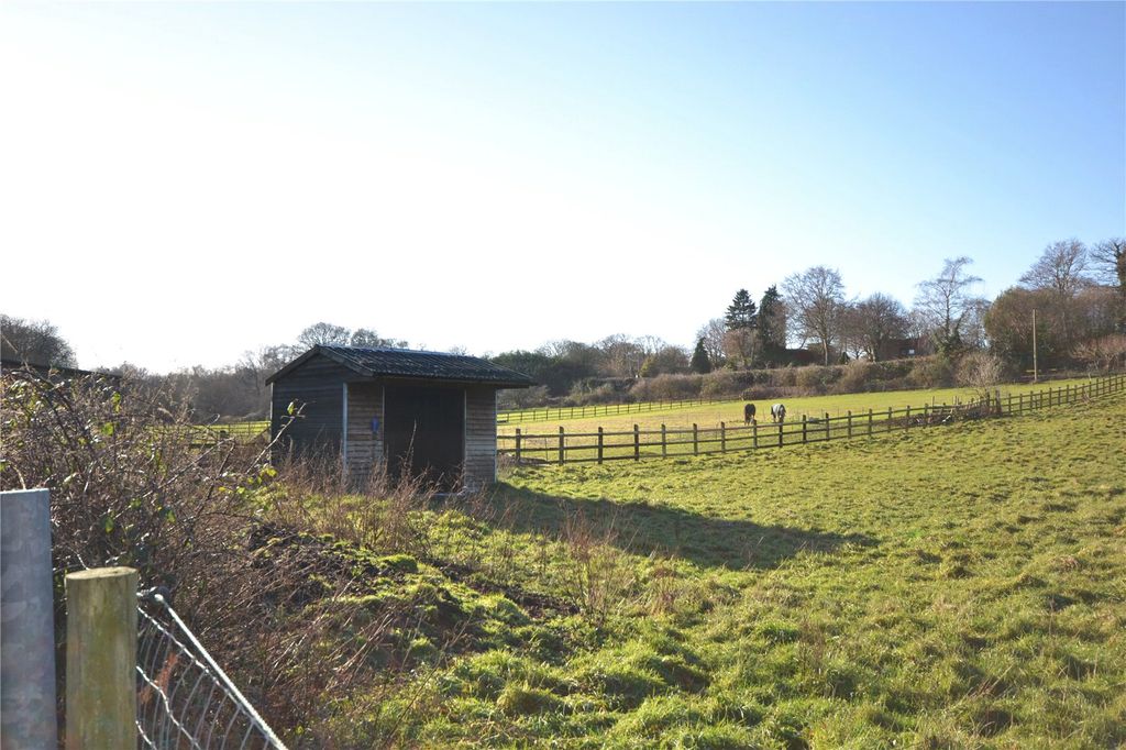 Property photo 3 of 9 Field Shelter
