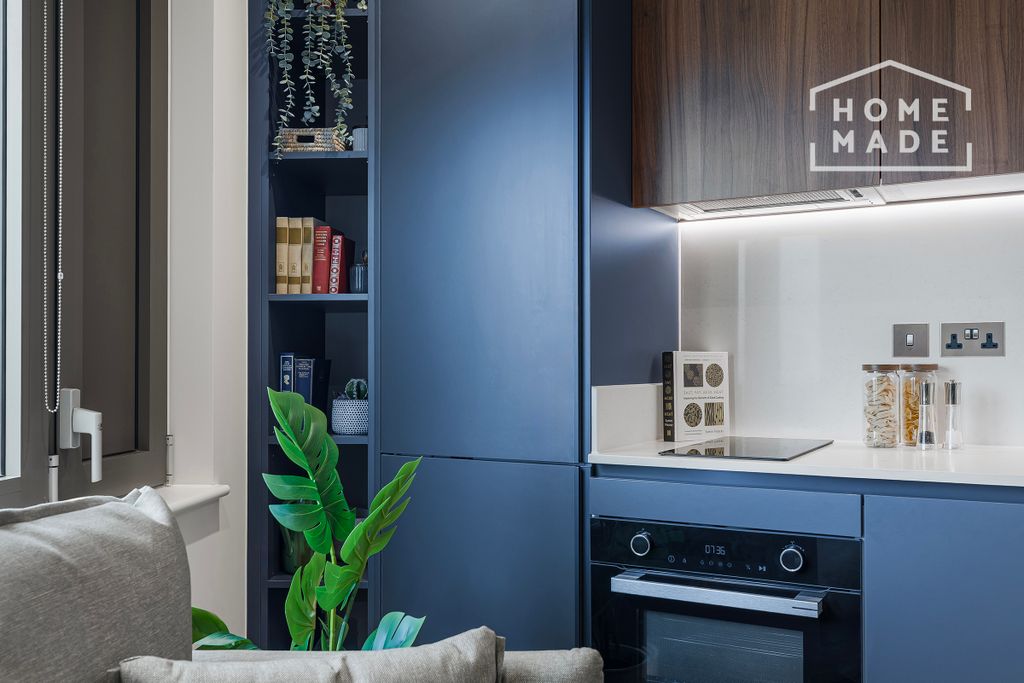 Property photo 2 of 21