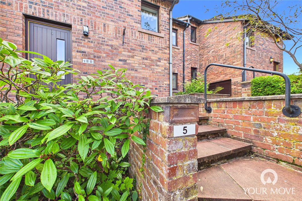 Property photo 1 of 20 External
