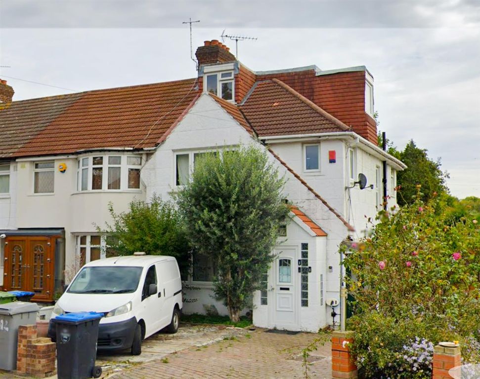 Property photo 1 of 7 Outside.Png