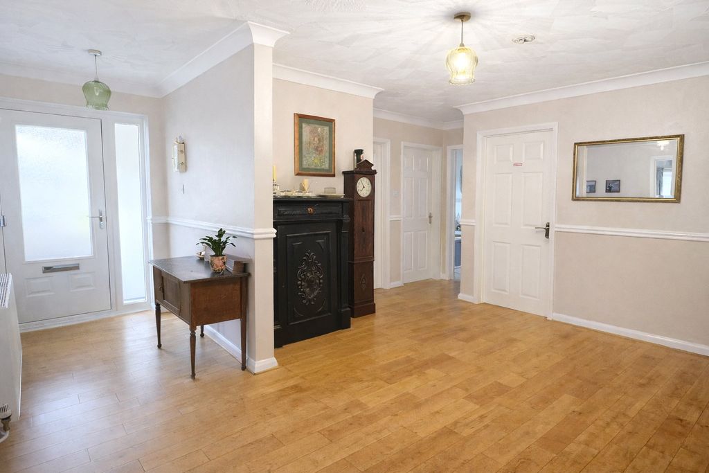 Property photo 2 of 21 2 - Picture No. 02